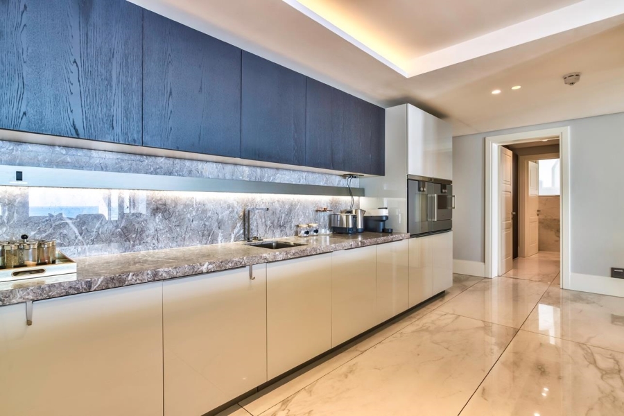5 Bedroom Property for Sale in Bantry Bay Western Cape